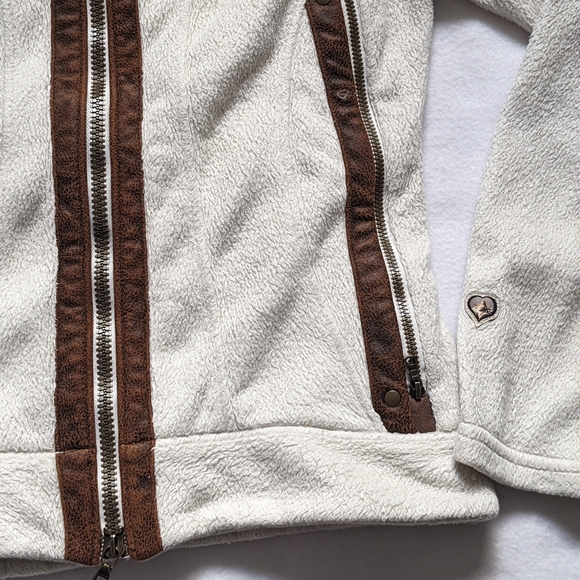 Women's Cream and Brown Jacket - Picture 4 of 9